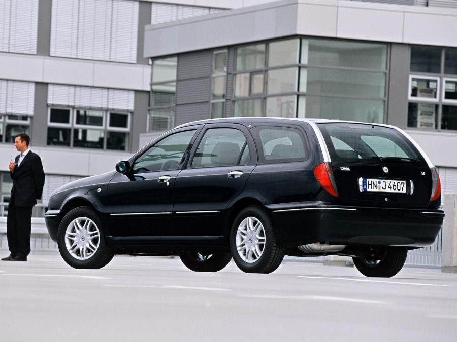  Lancia Lybra SW 1999 года  (фото 55 из 57)